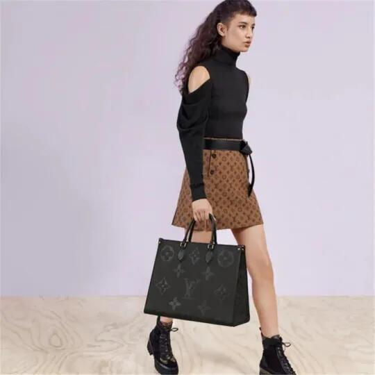 【LOUIS VUITTON】ONTHEGOラージハンドバッグ《華奢でありながら存在感が凄い♥》オンザゴー PM